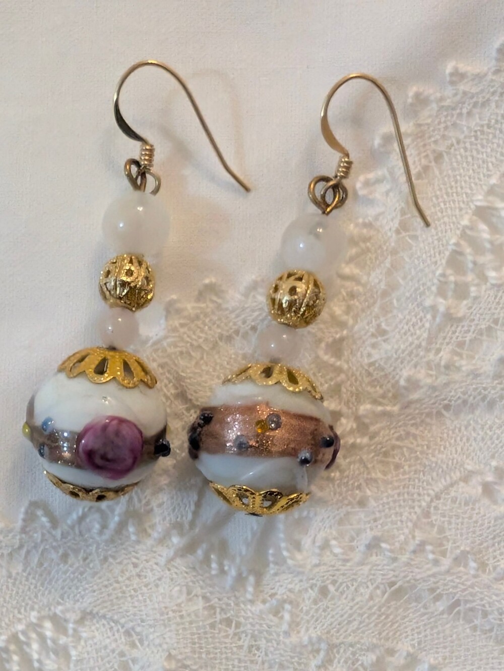 Vintage Venetian Murano Glass Wedding Cake Fiorato Dangle Earrings Gold Filigree